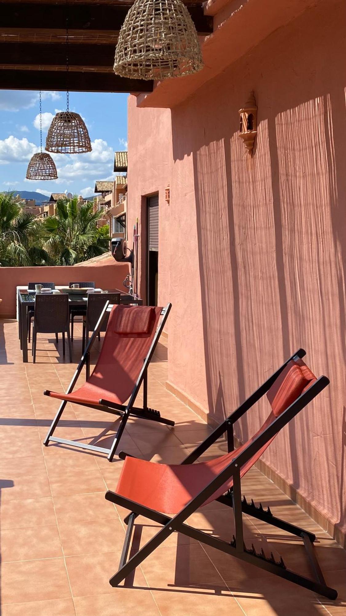 Апартаменти Penthouse Majestic Costa Golf Касарес Екстер'єр фото